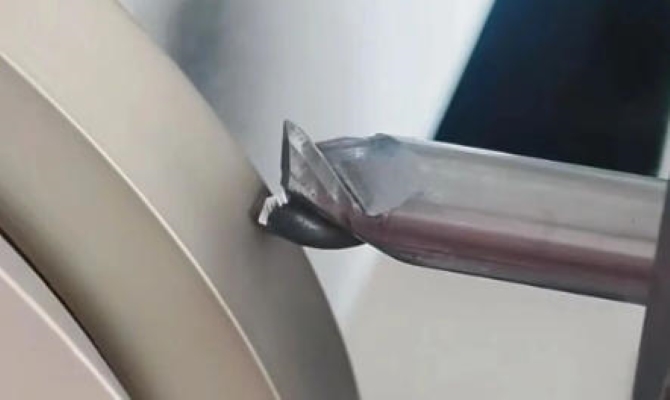 பெட்டியிலிருந்து நேராக அரைக்கும் கட்டரைப் பயன்படுத்தினீர்களா? வெறும் அரை மணி நேரத்தில் எப்படி சில்லு?